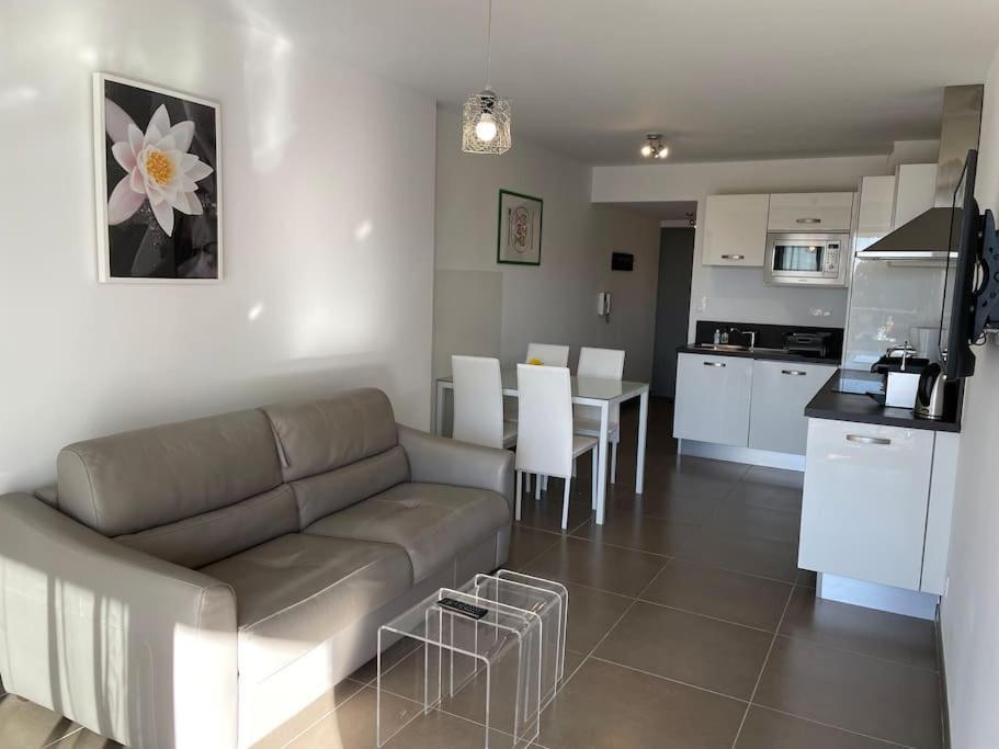17 - Appartement Neuf, Parking Terrasse Et Jolie Vue Bandol Exterior photo